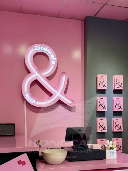 Creative Signage Case 16