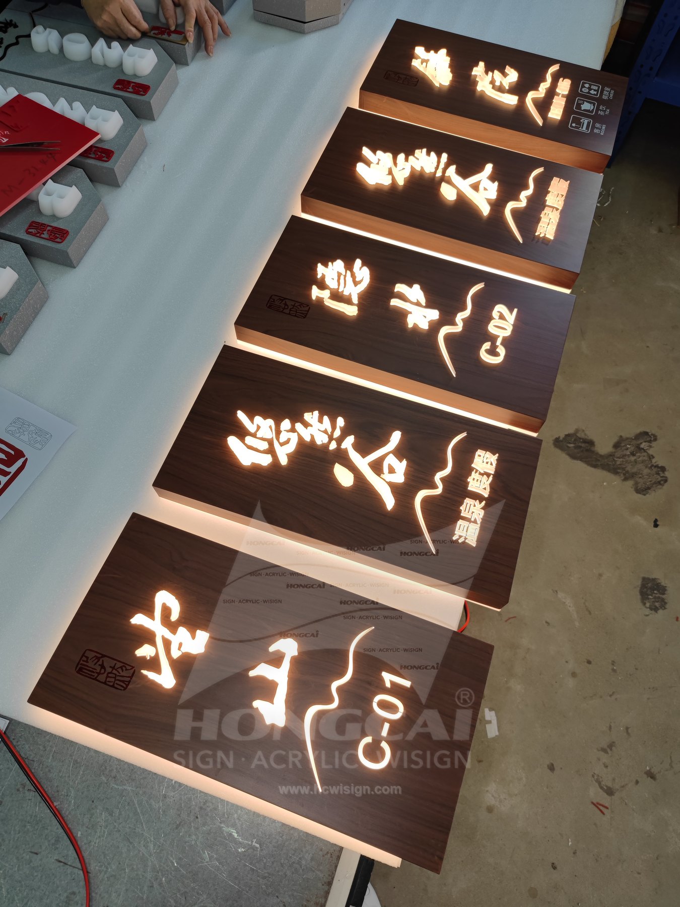 Door Signs Case 20 4