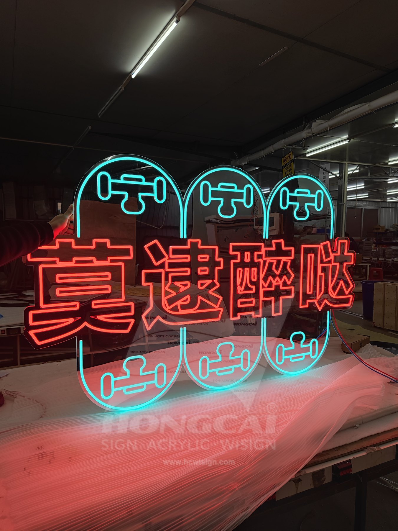 Neon Signs Case 02